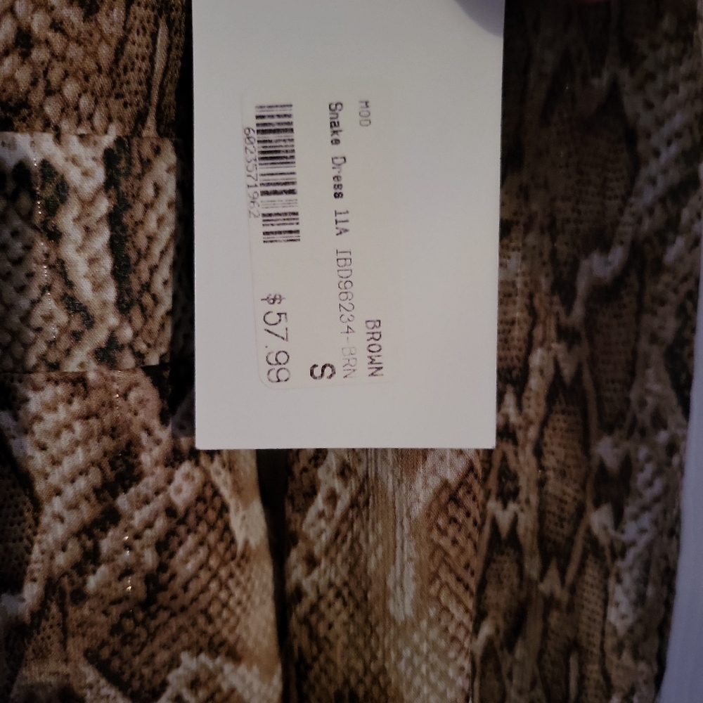 Mod On Trend Snake Dress - Picture 4 of 5
